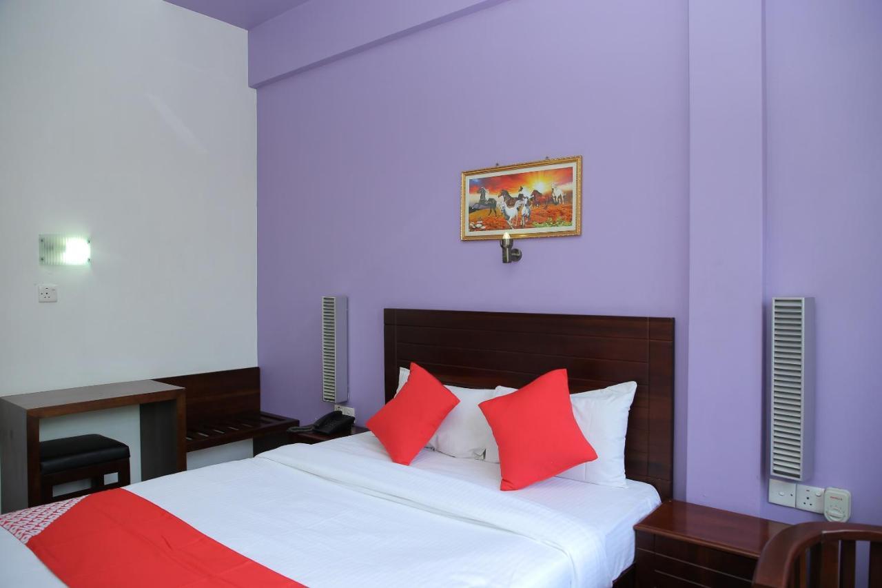 Oyo 256 Subash Hotel Джафна Номер фото