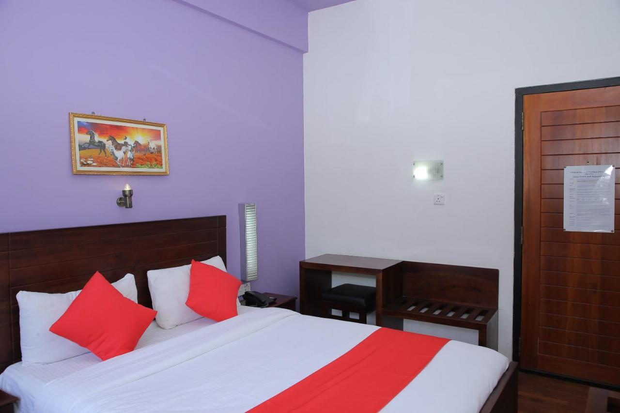 Oyo 256 Subash Hotel Джафна Экстерьер фото